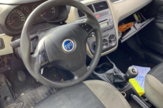 Pare choc arriere FIAT PUNTO EVO 3