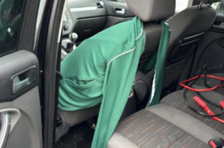 Pare choc arriere FORD C-MAX 1