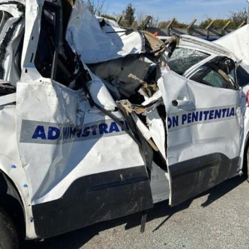 Baguette de porte avant droite PEUGEOT RIFTER Photo n°7