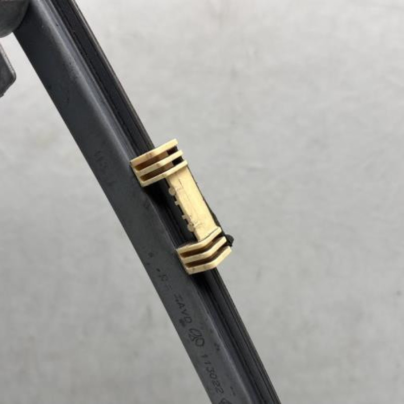 Leve vitre electrique avant droit RENAULT CLIO 2 Photo n°4
