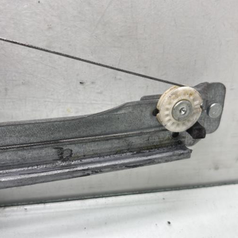Leve vitre electrique avant gauche RENAULT CLIO 4 Photo n°3