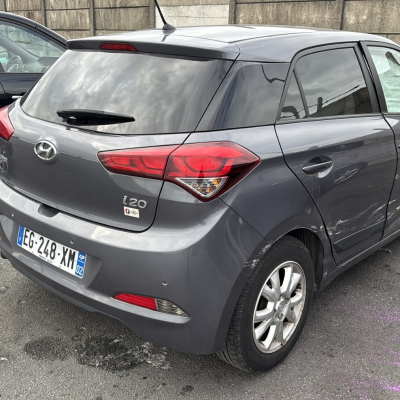 HYUNDAI I 20 2 PHASE 1 1.2i - 16V Photo n°3