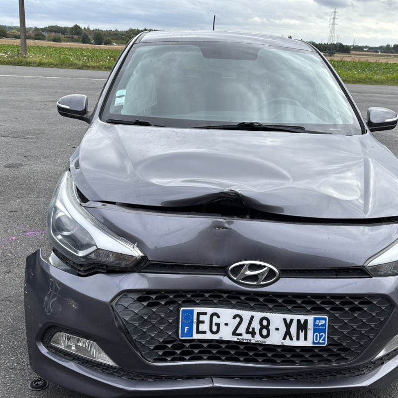 HYUNDAI I 20 2 PHASE 1 1.2i - 16V Photo n°9