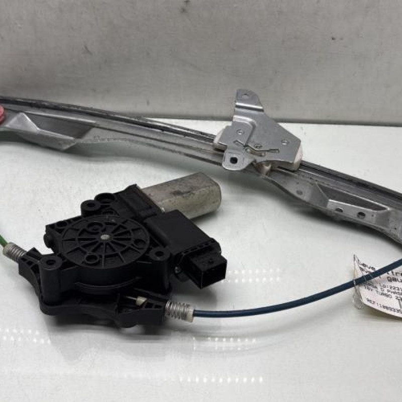 Leve vitre electrique avant gauche OPEL CORSA D Photo n°1