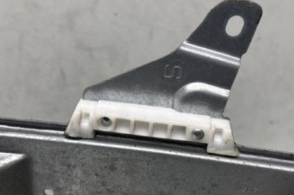 Leve vitre electrique avant gauche OPEL CORSA D