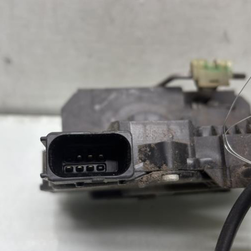 Serrure arriere gauche OPEL CORSA D Photo n°3