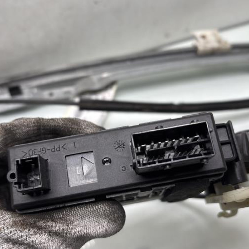 Leve vitre electrique avant gauche CITROEN C4 PICASSO 1 Photo n°6
