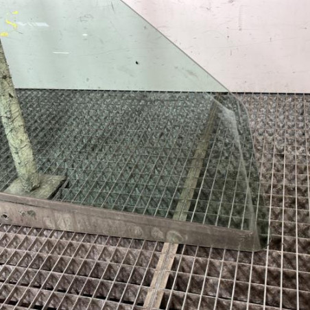 Vitre avant droit RENAULT CLIO 2 CAMPUS