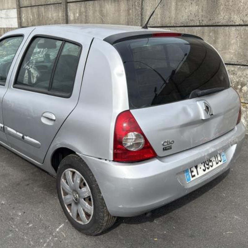 Vitre avant gauche RENAULT CLIO 2 CAMPUS Photo n°8