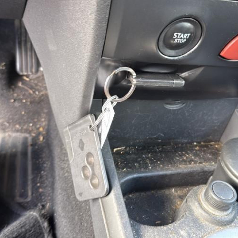 Pretensionneur de ceinture avant gauche RENAULT MEGANE 2 Photo n°20