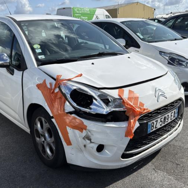 Pare choc arriere CITROEN C3 2 Photo n°8