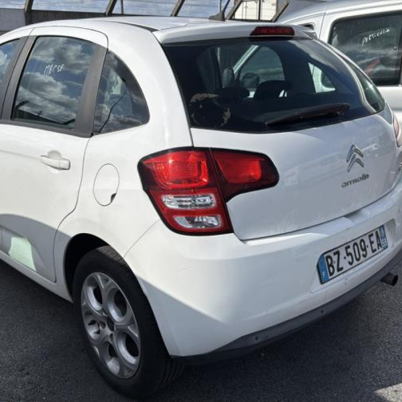 Pare choc arriere CITROEN C3 2 Photo n°10