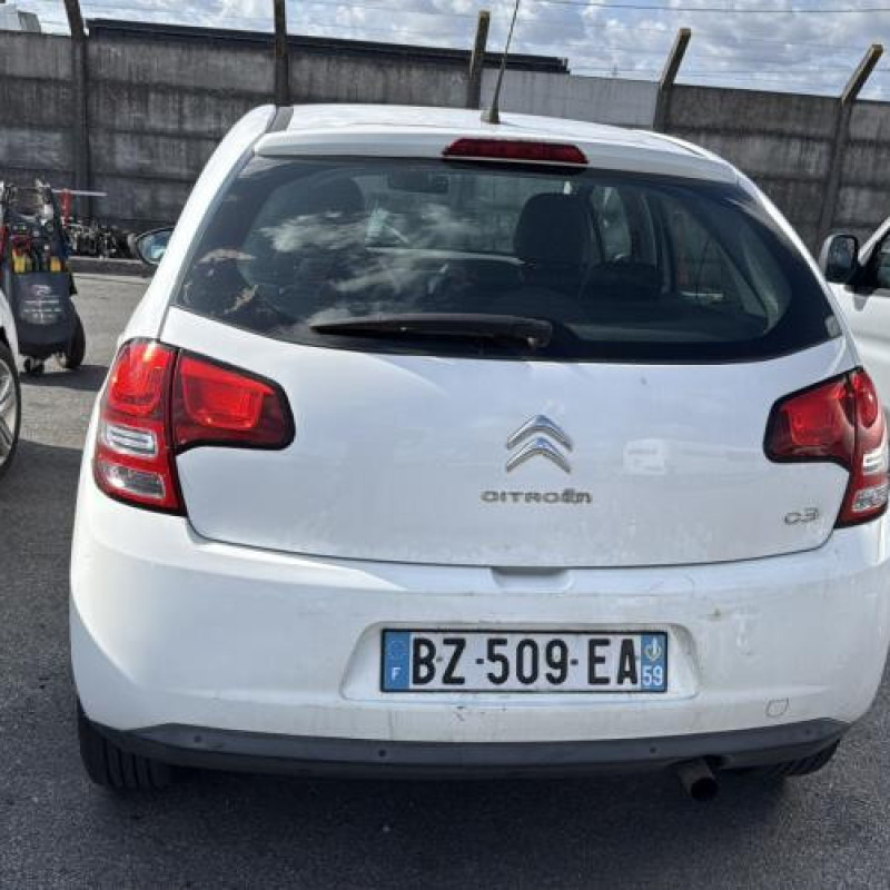 Pare choc arriere CITROEN C3 2 Photo n°11