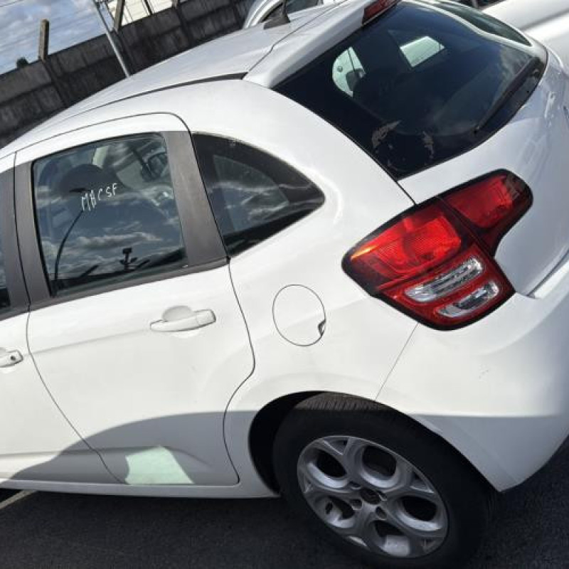 Pare choc arriere CITROEN C3 2 Photo n°12