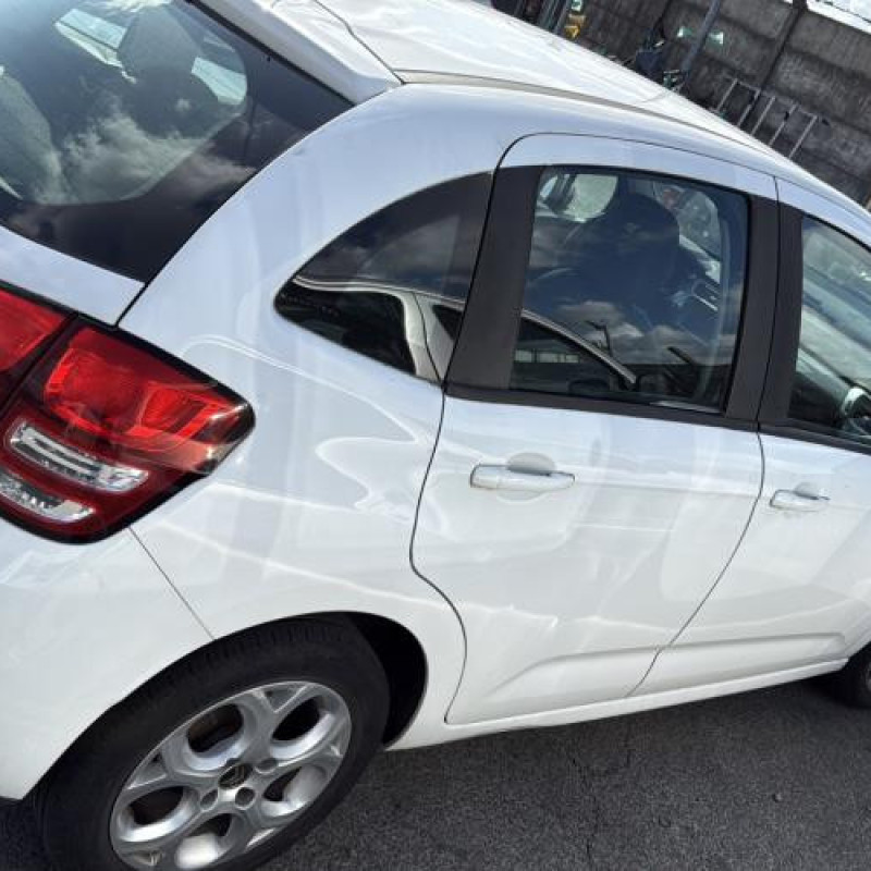 Pare choc arriere CITROEN C3 2 Photo n°13