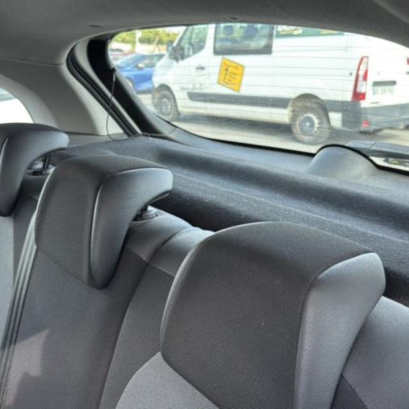 Porte avant droit CITROEN C3 2 Photo n°18