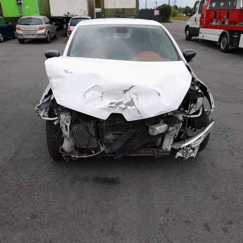 RENAULT CLIO 4 PHASE 1 0.9i - 12V TURBO TCE 90 Photo n°8