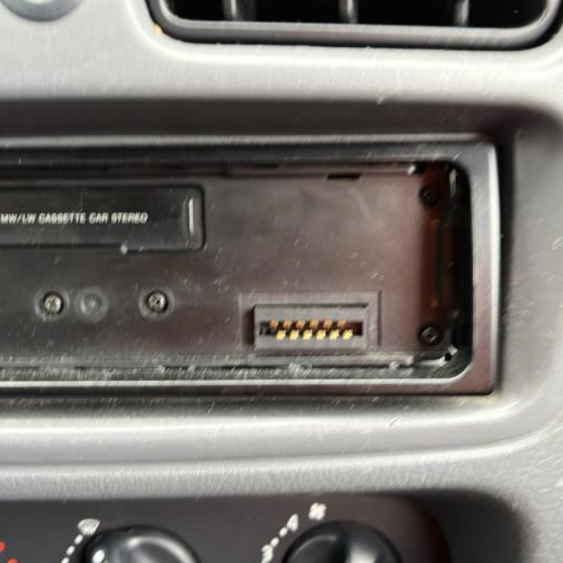 Leve vitre electrique avant droit RENAULT CLIO 2 Photo n°12