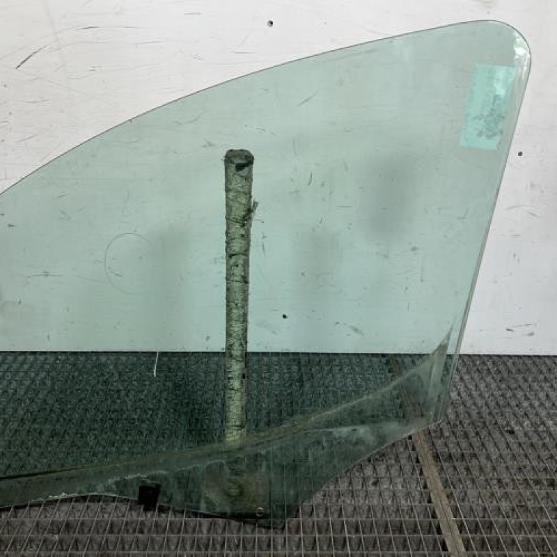 Vitre avant droit PEUGEOT PARTNER 2 Photo n°4