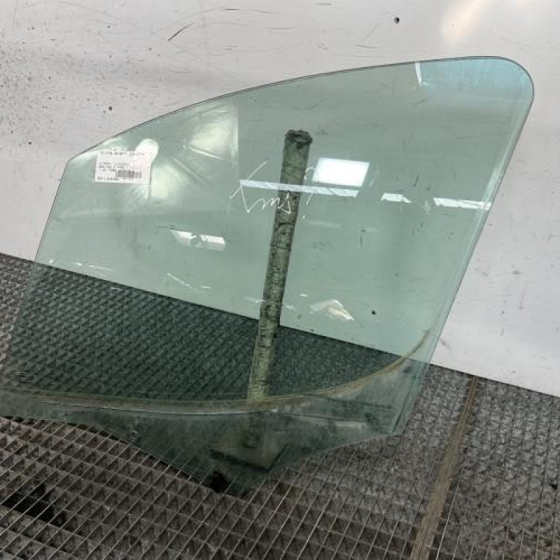 Vitre avant gauche CITROEN BERLINGO 2 Photo n°3
