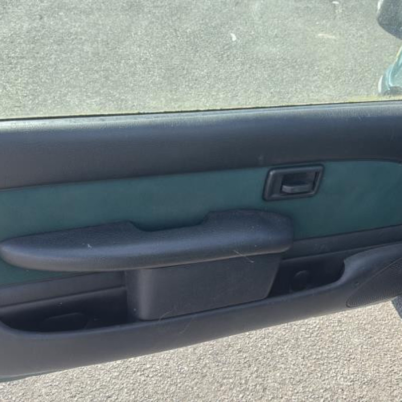 Vase de lave glace PEUGEOT 106 Photo n°12