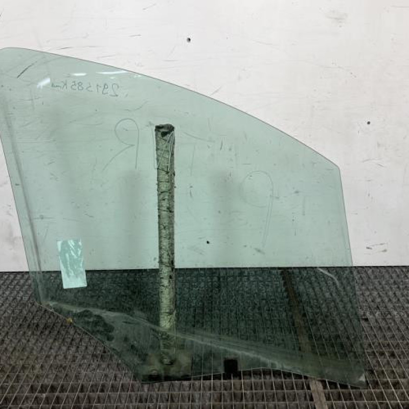 Vitre avant gauche PEUGEOT PARTNER 2 Photo n°4