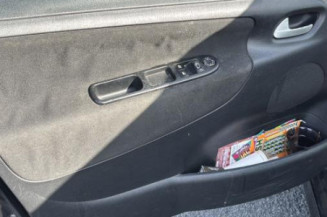 Porte avant gauche PEUGEOT 207