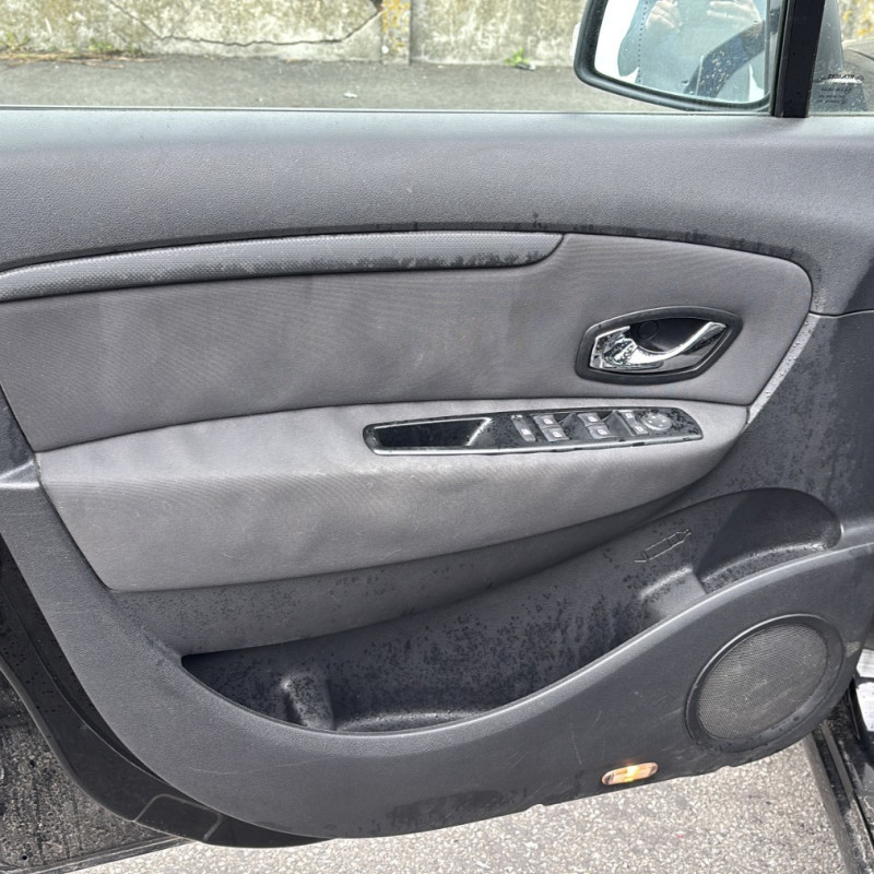 RENAULT SCENIC 3 PHASE 2 1.6 DCI - 16V TURBO Photo n°21