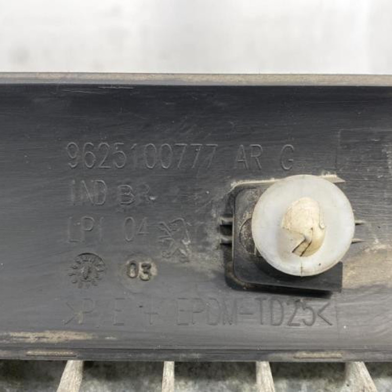 Baguette de porte arriere gauche  PEUGEOT 206 Photo n°4