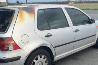 Calandre VOLKSWAGEN GOLF 4