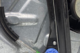 Leve vitre electrique avant droit VOLKSWAGEN POLO 4