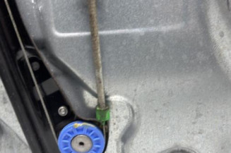 Leve vitre electrique avant droit VOLKSWAGEN POLO 4