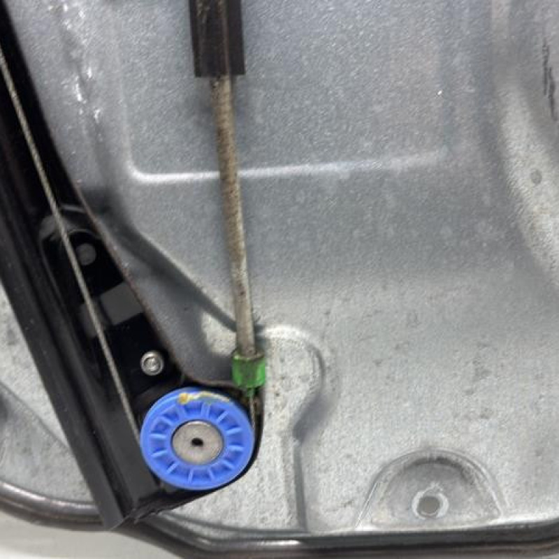 Leve vitre electrique avant droit VOLKSWAGEN POLO 4 Photo n°5