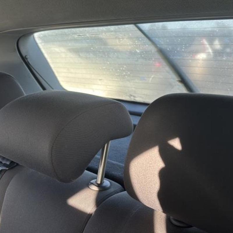 Leve vitre electrique avant droit VOLKSWAGEN POLO 4 Photo n°18
