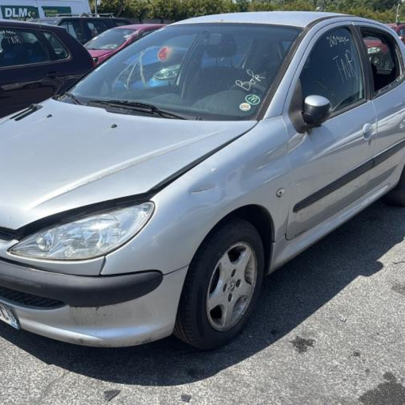 Pare choc avant PEUGEOT 206 Photo n°7