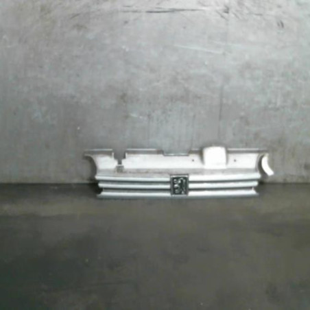 Calandre PEUGEOT 405 Photo n°1