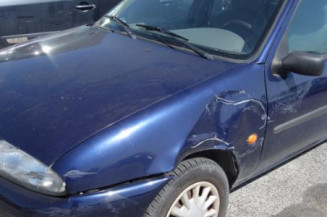 Calandre FORD FIESTA 4