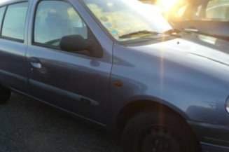 Calandre RENAULT CLIO 2