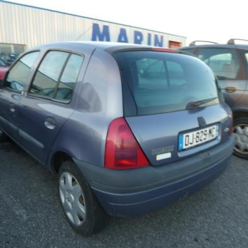 Calandre RENAULT CLIO 2 Photo n°9