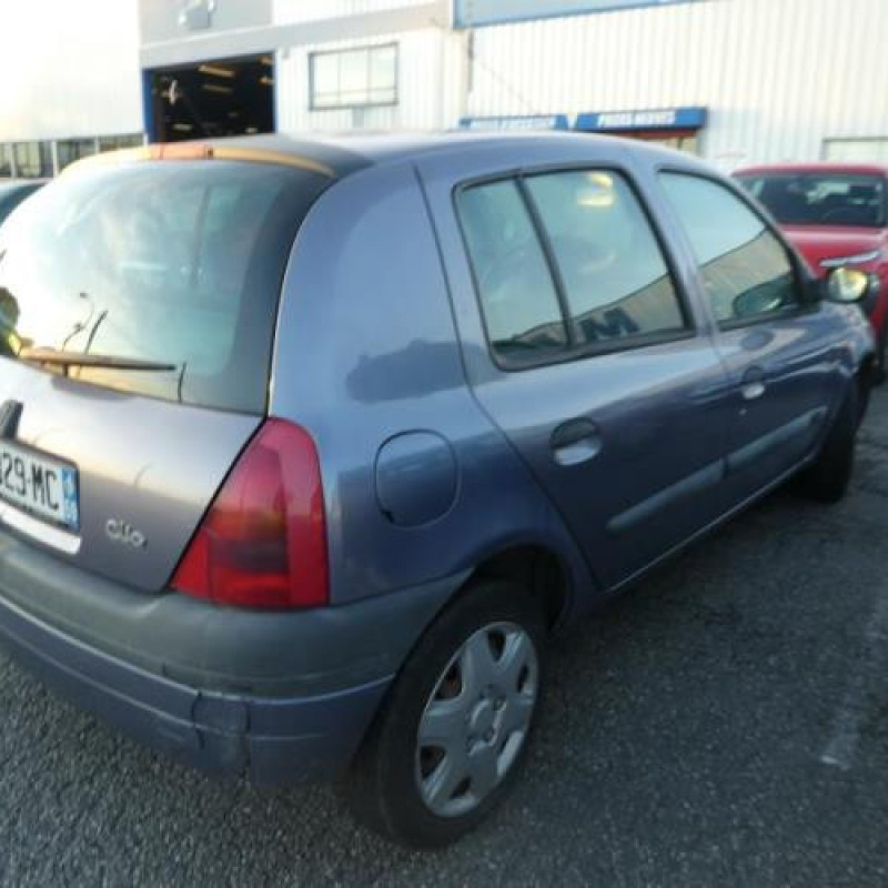Calandre RENAULT CLIO 2 Photo n°11
