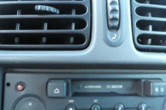 Calandre RENAULT CLIO 2