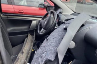 Bras essuie glace avant TOYOTA AYGO 1