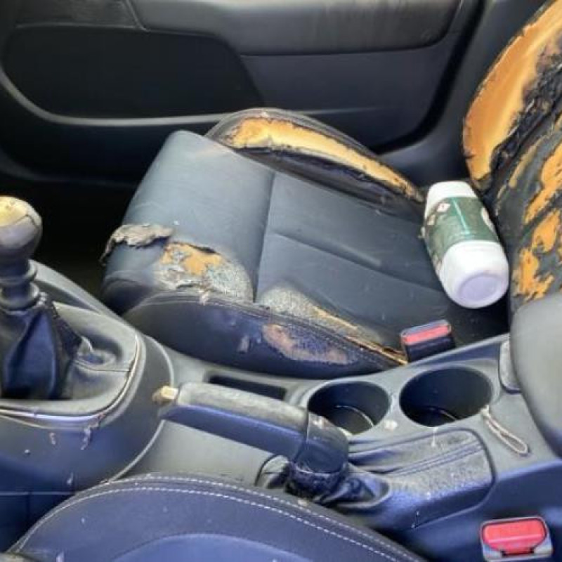 Feu arriere secondaire droit (feux) CITROEN C4 2 Photo n°7