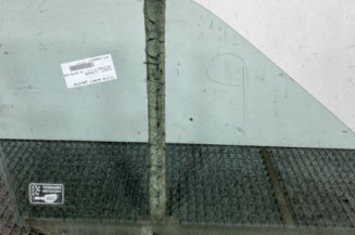 Vitre avant gauche PEUGEOT 106