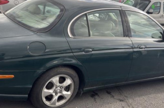 Aile avant droit JAGUAR S-TYPE