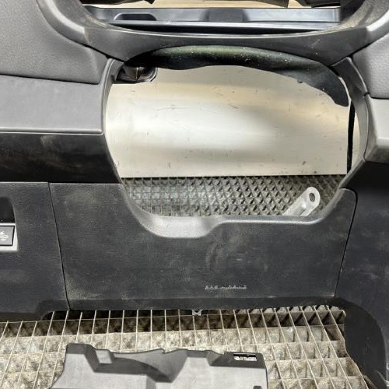 Planche de bord complete TOYOTA YARIS 3 Photo n°5