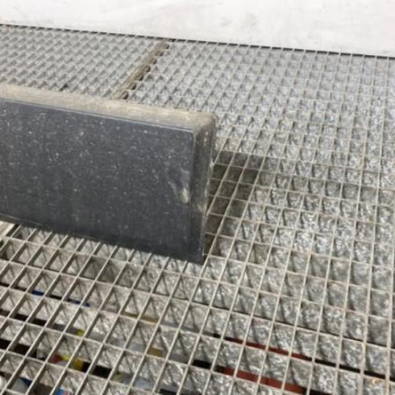 Baguette d'aile arrière gauche RENAULT TRAFIC 3 COURT Photo n°4