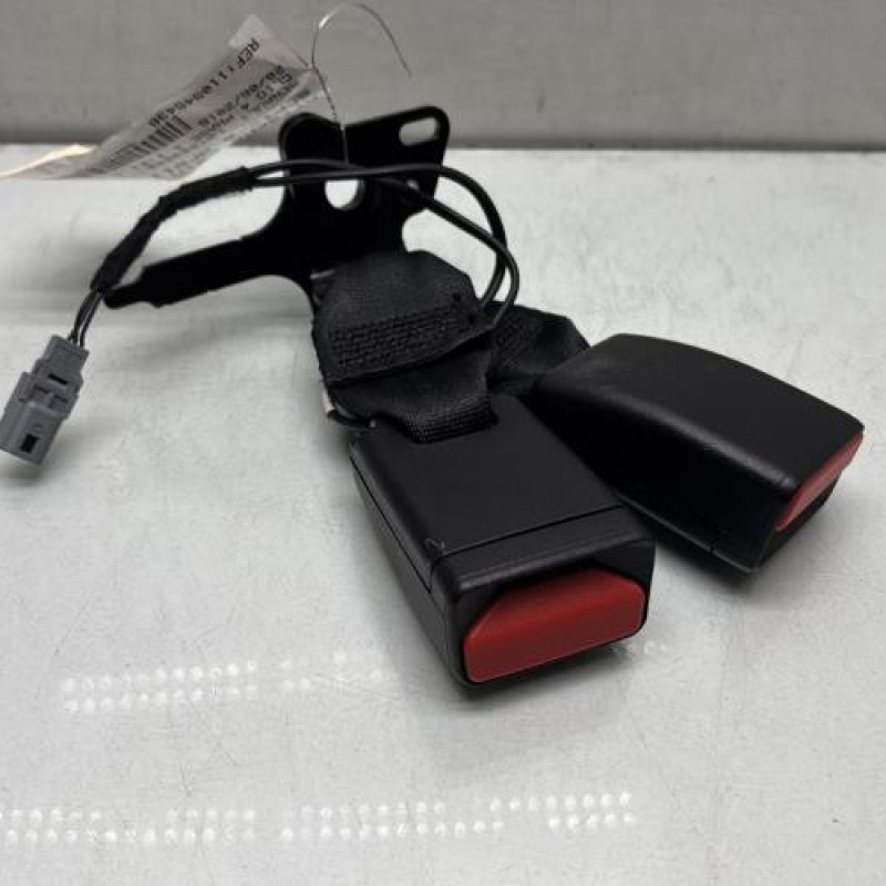 Attache ceinture arriere droit RENAULT CLIO 4 Photo n°4