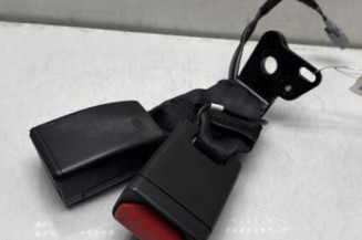 Attache ceinture arriere gauche RENAULT CLIO 4 Photo n°1