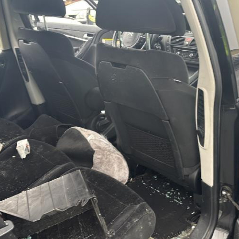 Compresseur clim CITROEN C4 PICASSO 1 Photo n°15
